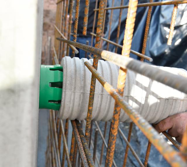 FIX asennuspidike putkelle